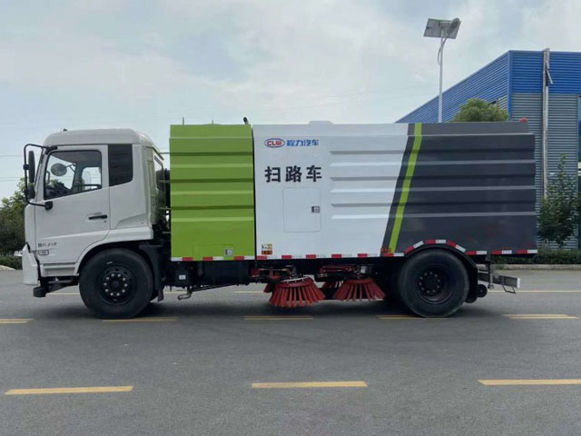 東風(fēng)天錦4方水8方塵國(guó)六掃路車(chē)圖片2
